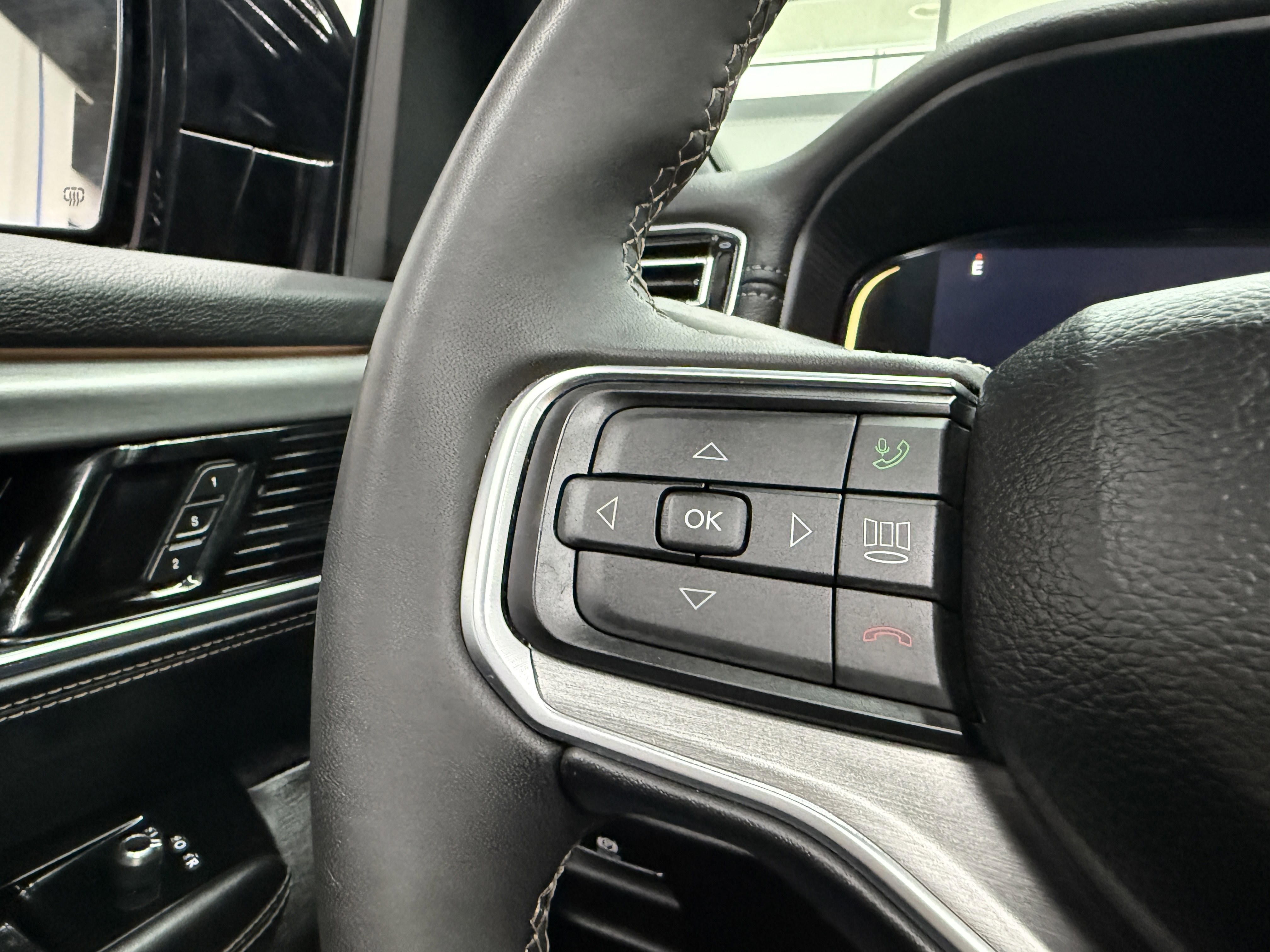 Used 2024 Jeep Wagoneer Series II image 17