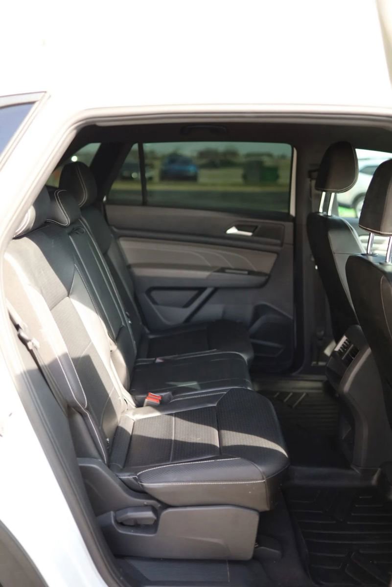 Used 2022 Volkswagen Atlas Cross Sport SE image 44