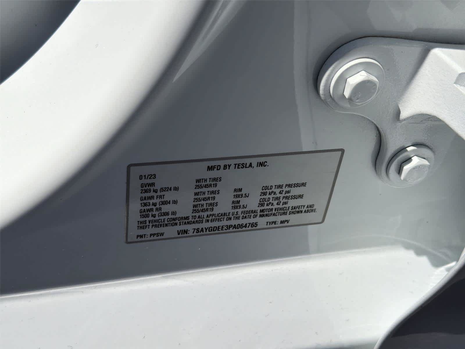 Used 2023 Tesla Model Y Long Range AWD/4WD image 23