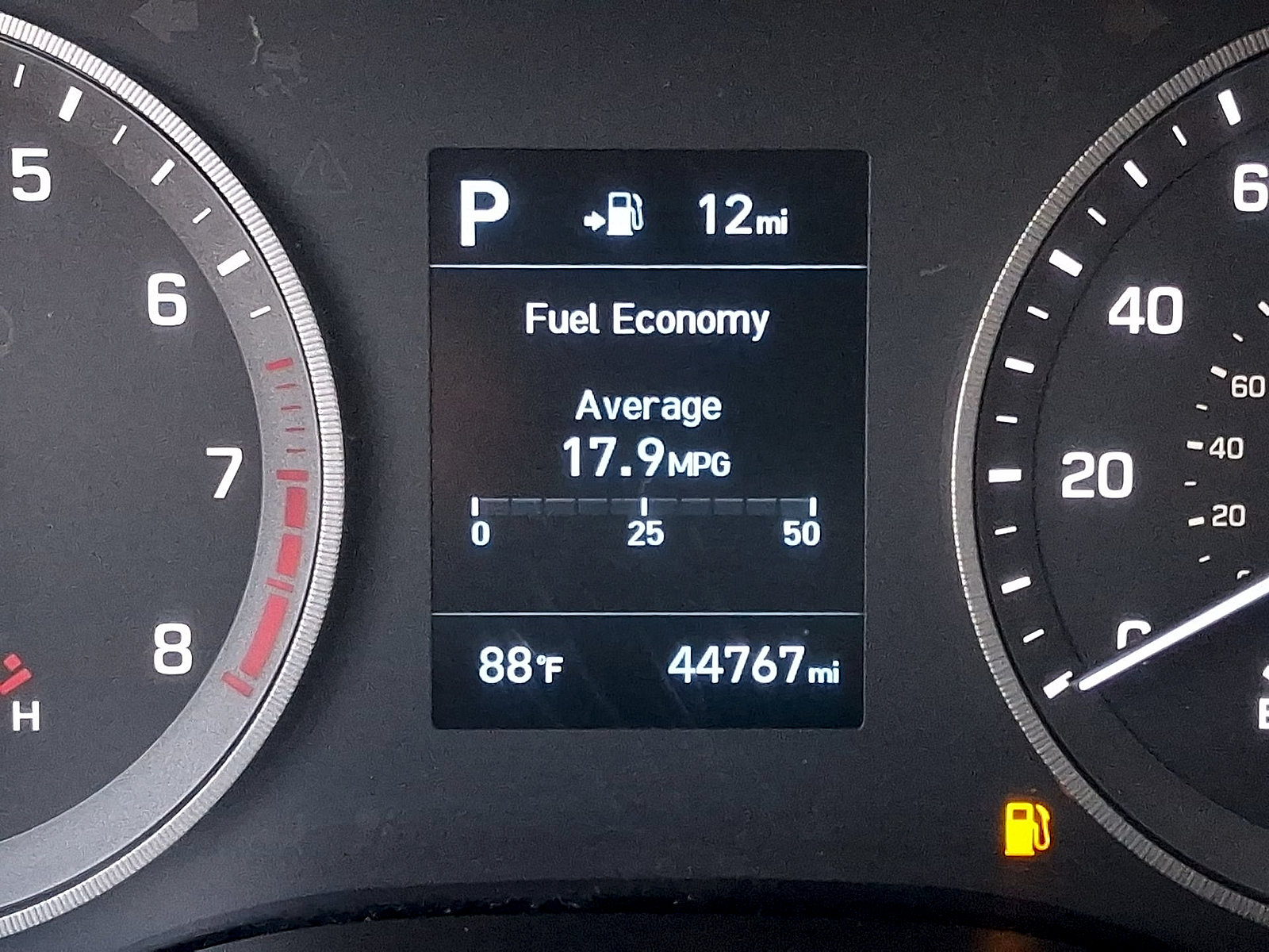 Used 2021 Hyundai Tucson SE w/ Cargo Package FWD image 13