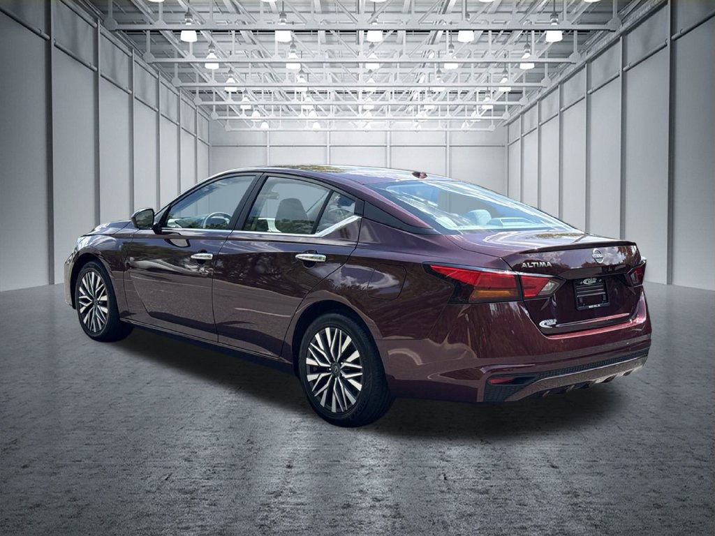Certified 2025 Nissan Altima 2.5 SV FWD image 6