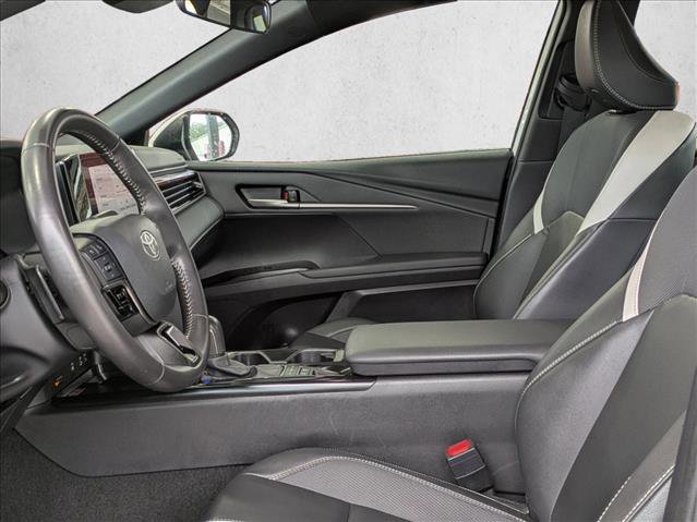 Used 2025 Toyota Camry SE FWD image 16