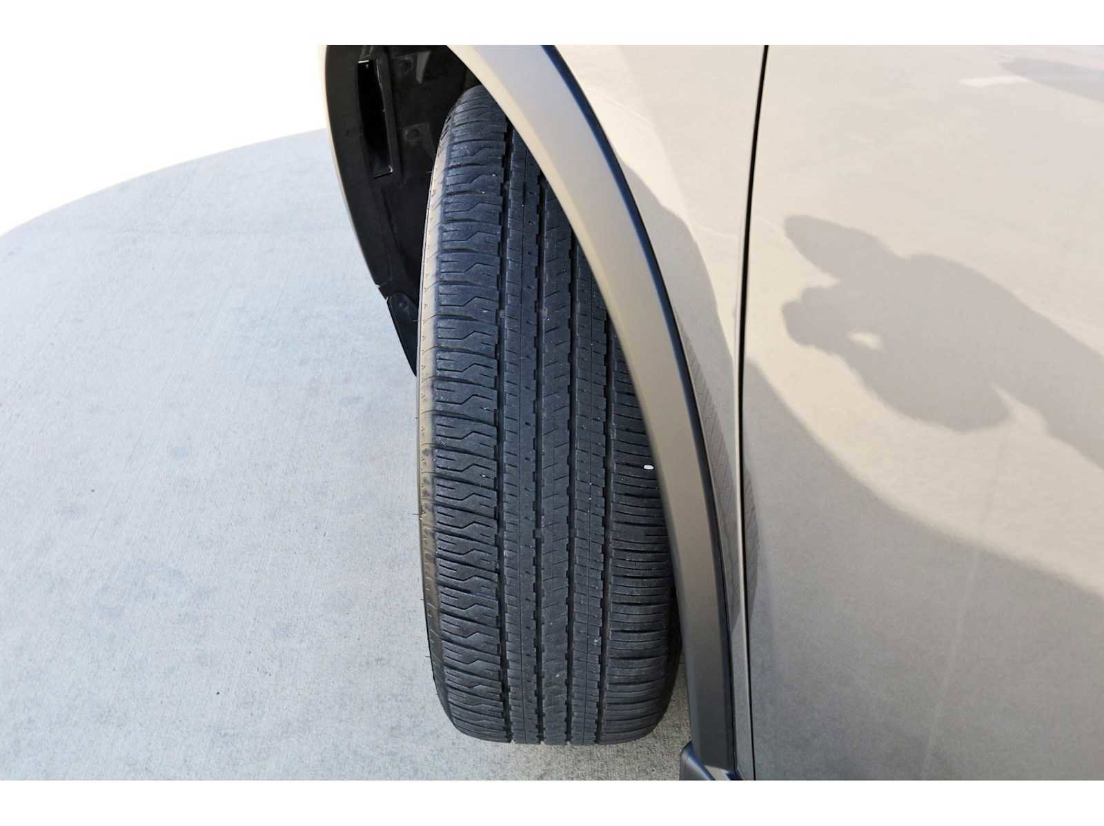 Used 2025 Nissan Rogue SL w/ Tech Package image 29