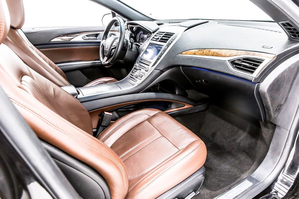 Used 2020 Lincoln MKZ Reserve w/ Monochromatic Package FWD image 32