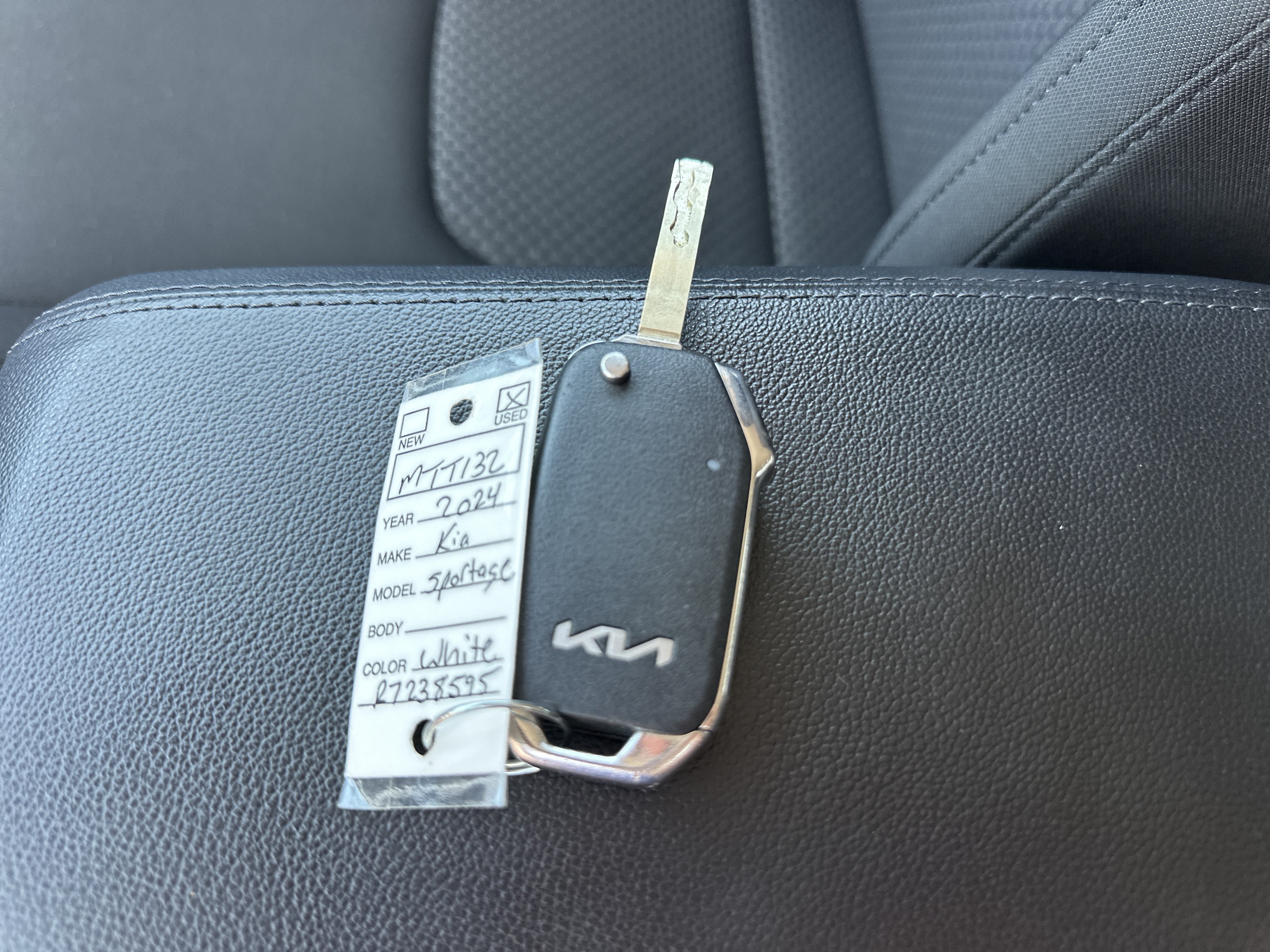 Used 2024 Kia Sportage LX AWD/4WD image 18