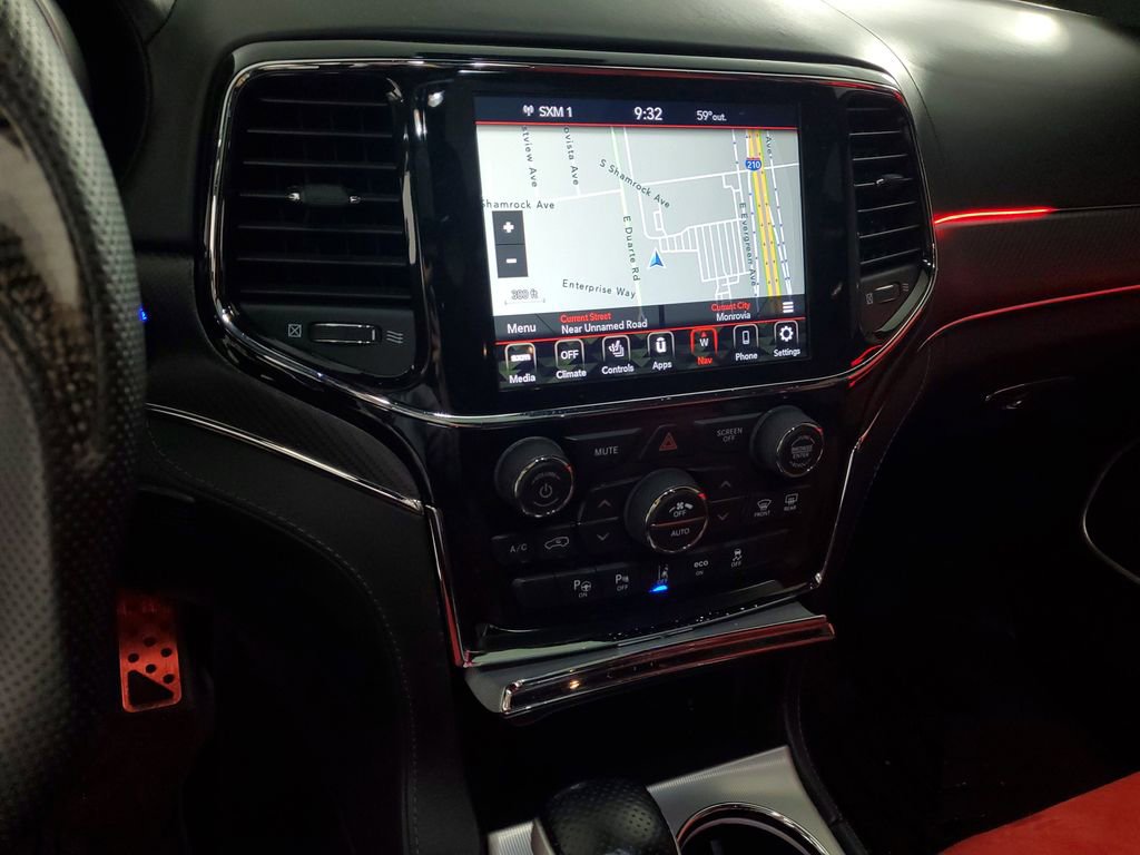 Used 2021 Jeep Grand Cherokee SRT image 17