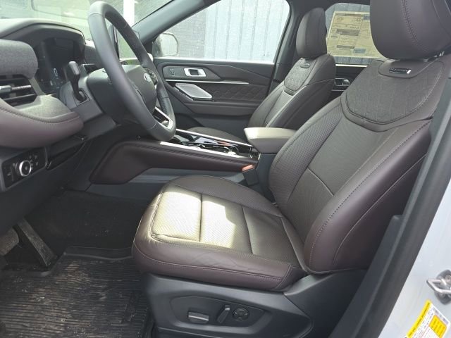 New 2026 Ford Explorer Platinum w/ LUX Leather Package image 10