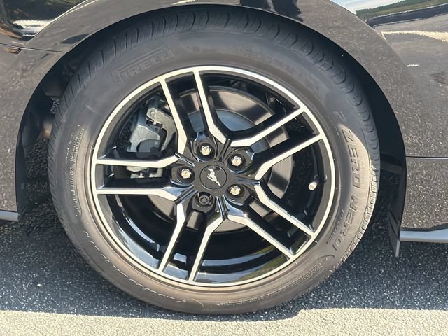 Used 2022 Ford Mustang GT Premium w/ Equipment Group 401A RWD image 16