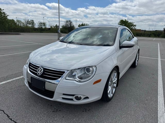 Used 2010 Volkswagen Eos Lux FWD image 3