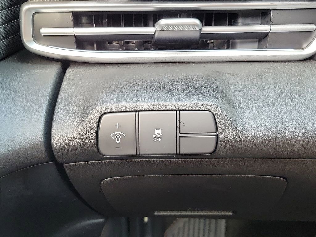 Used 2024 Hyundai Elantra SEL w/ Convenience Package image 14