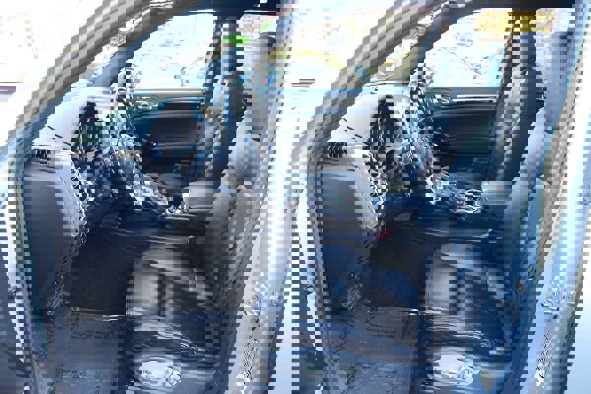 Used 2018 Porsche Cayenne Platinum Edition image 20