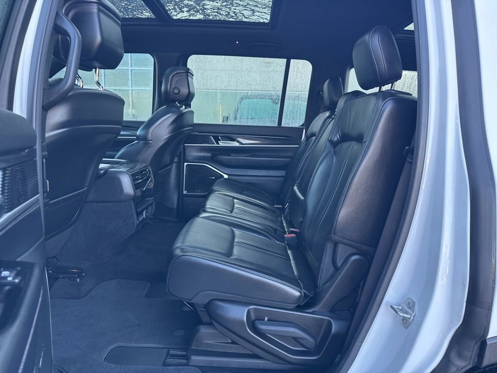 Used 2022 Jeep Wagoneer Series I w/ Premium Group I image 30