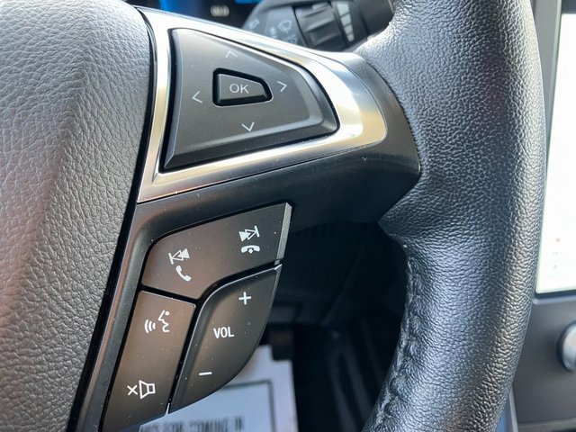 Used 2024 Ford Edge Titanium image 5