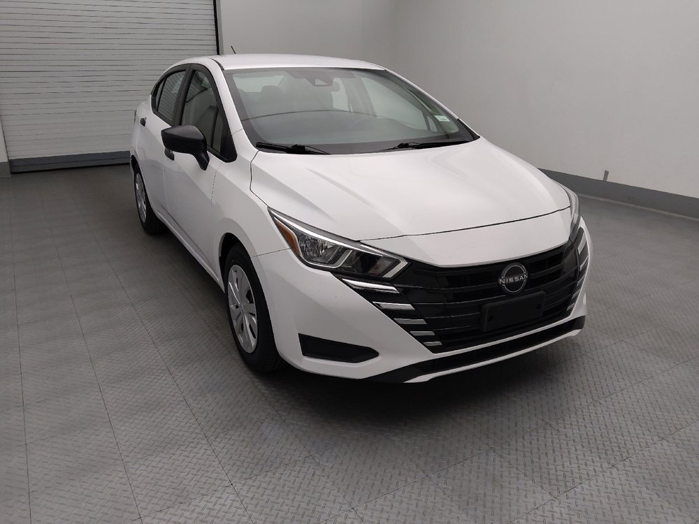 Used 2023 Nissan Versa S FWD image 14
