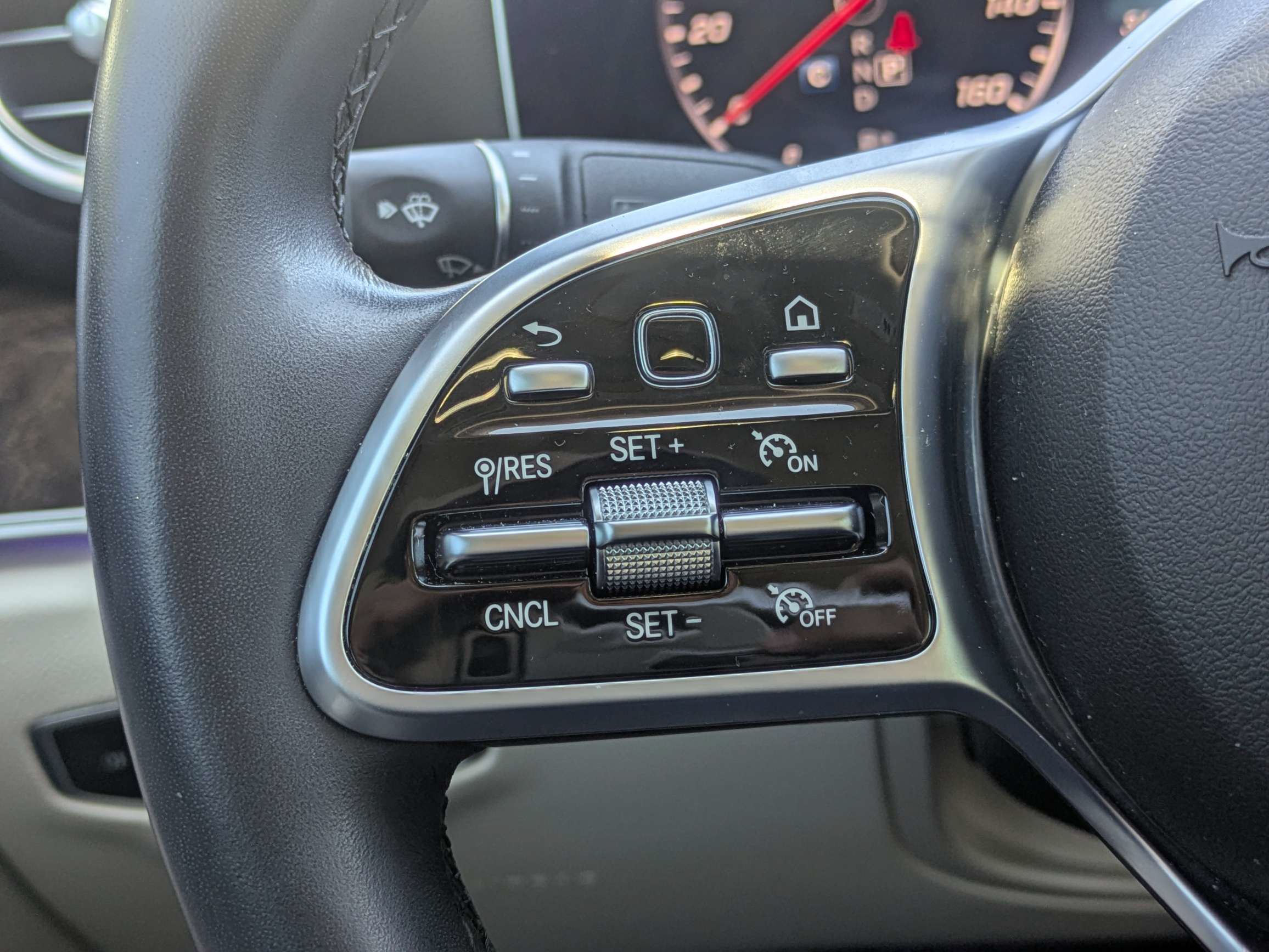 Used 2020 Mercedes-Benz E 350 Sedan image 24