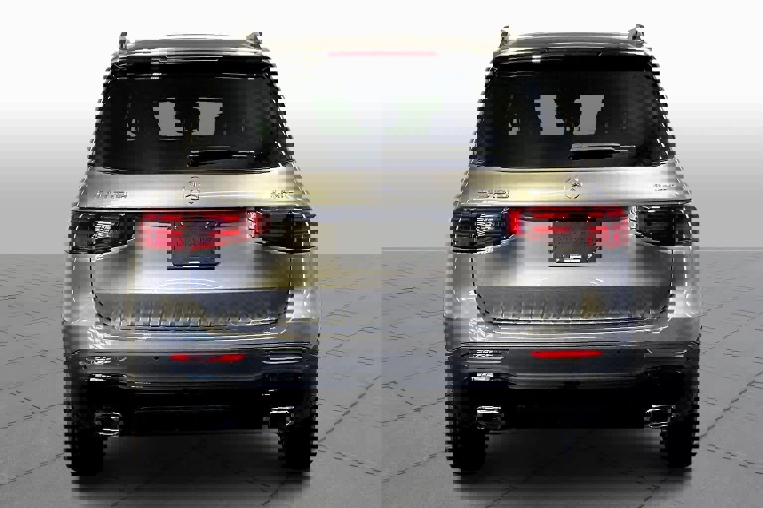 New 2026 Mercedes-Benz GLB 250 4MATIC image 4