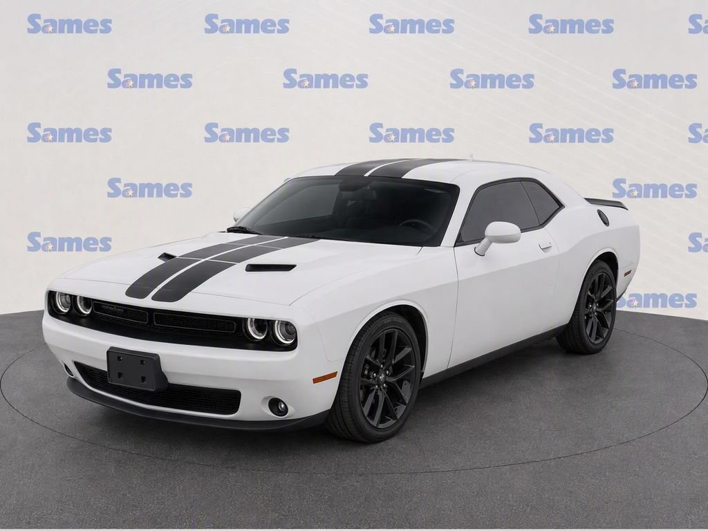 Used 2022 Dodge Challenger SXT w/ Plus Package RWD image 2