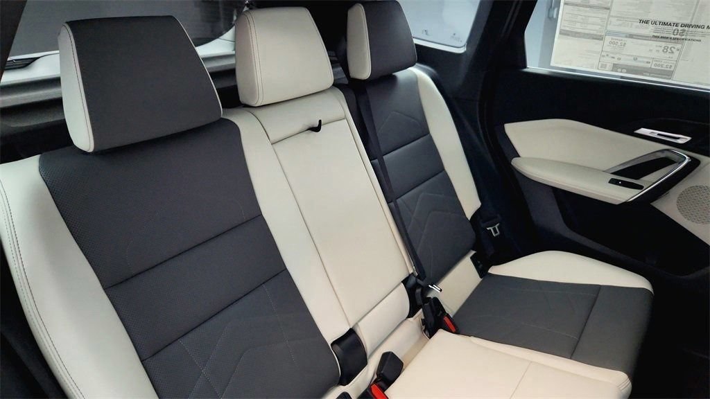Used 2026 BMW X1 xDrive28i AWD/4WD image 35