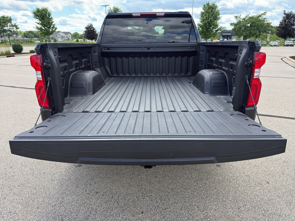 Used 2023 Chevrolet Silverado 1500 RST w/ Z71 Off-Road Package AWD/4WD image 13