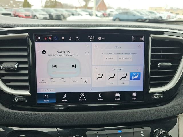 Used 2022 Chrysler Pacifica Touring-L image 22