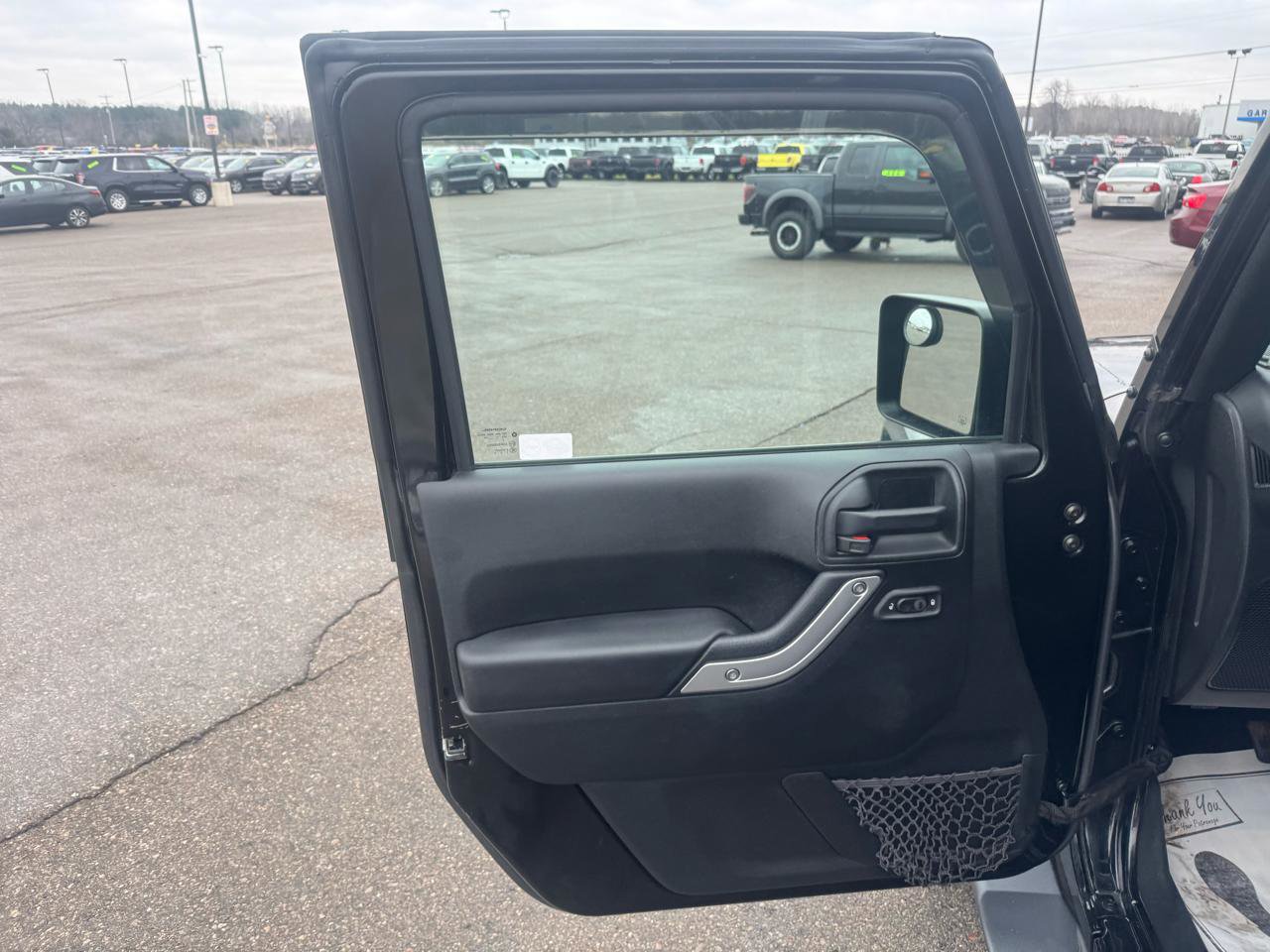 Used 2017 Jeep Wrangler Unlimited Sahara AWD/4WD image 14