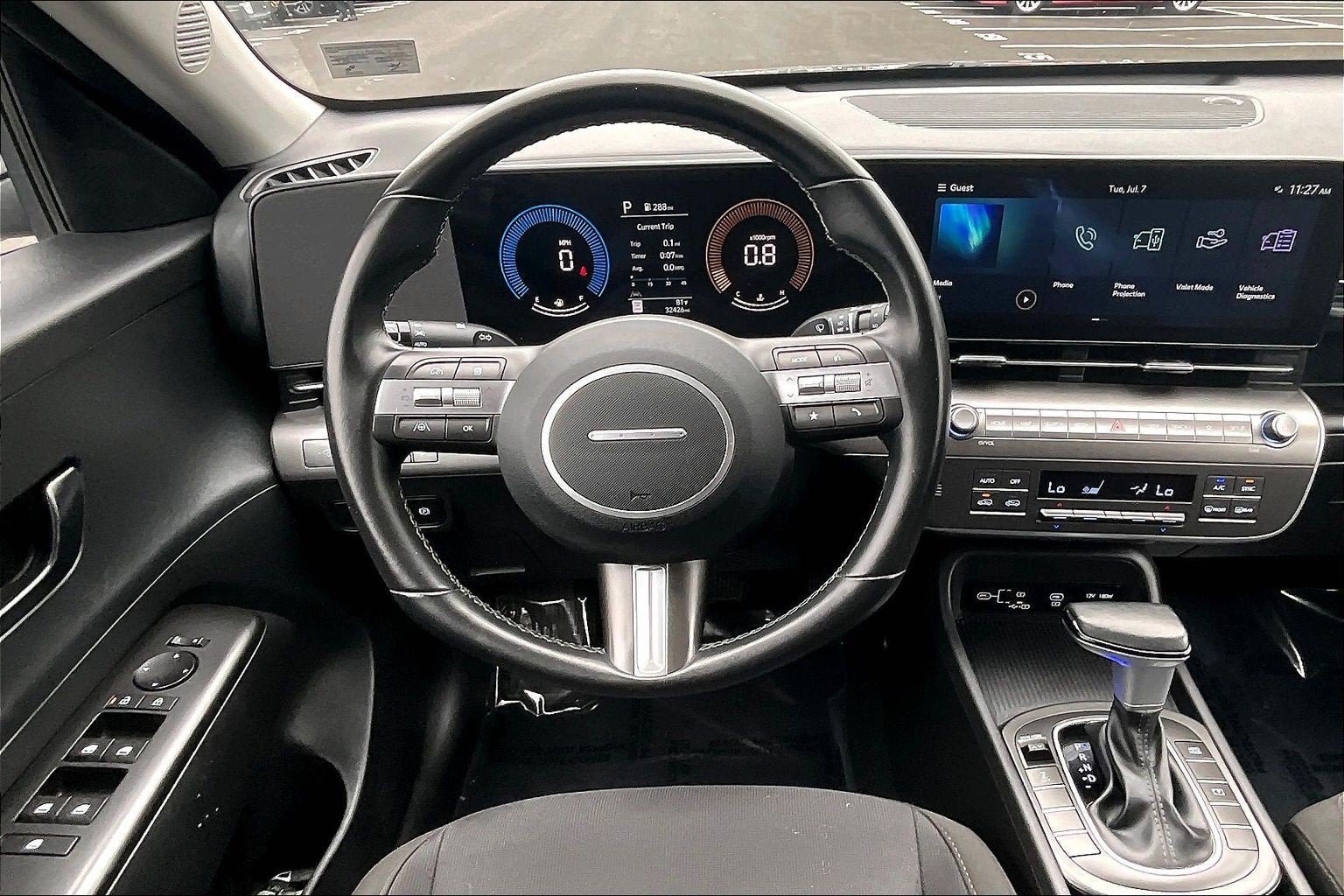 Used 2025 Hyundai Kona SEL AWD/4WD image 5