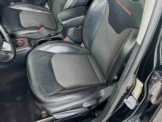 Used 2019 Jeep Compass Trailhawk image 18