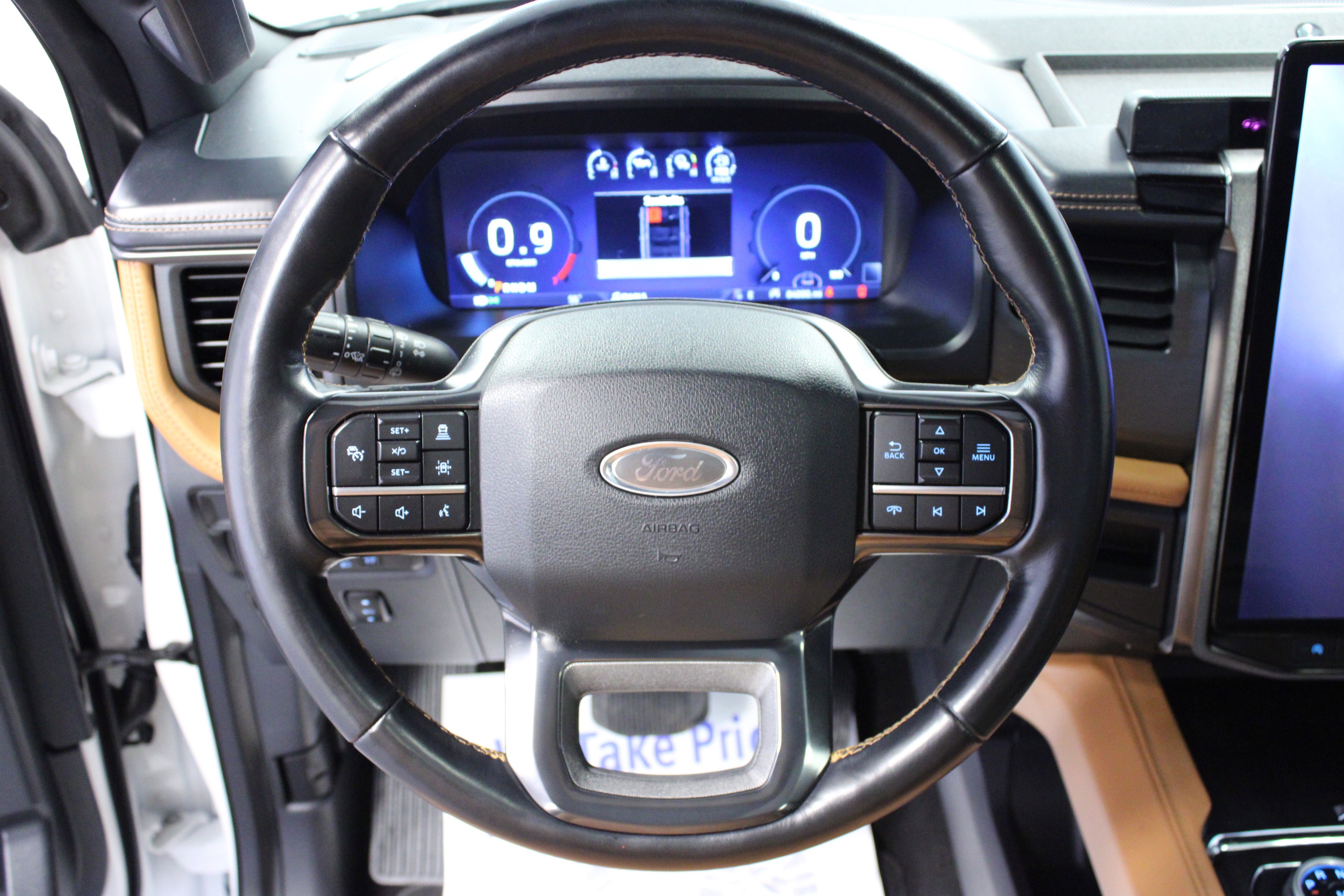 Used 2022 Ford Expedition Platinum image 18