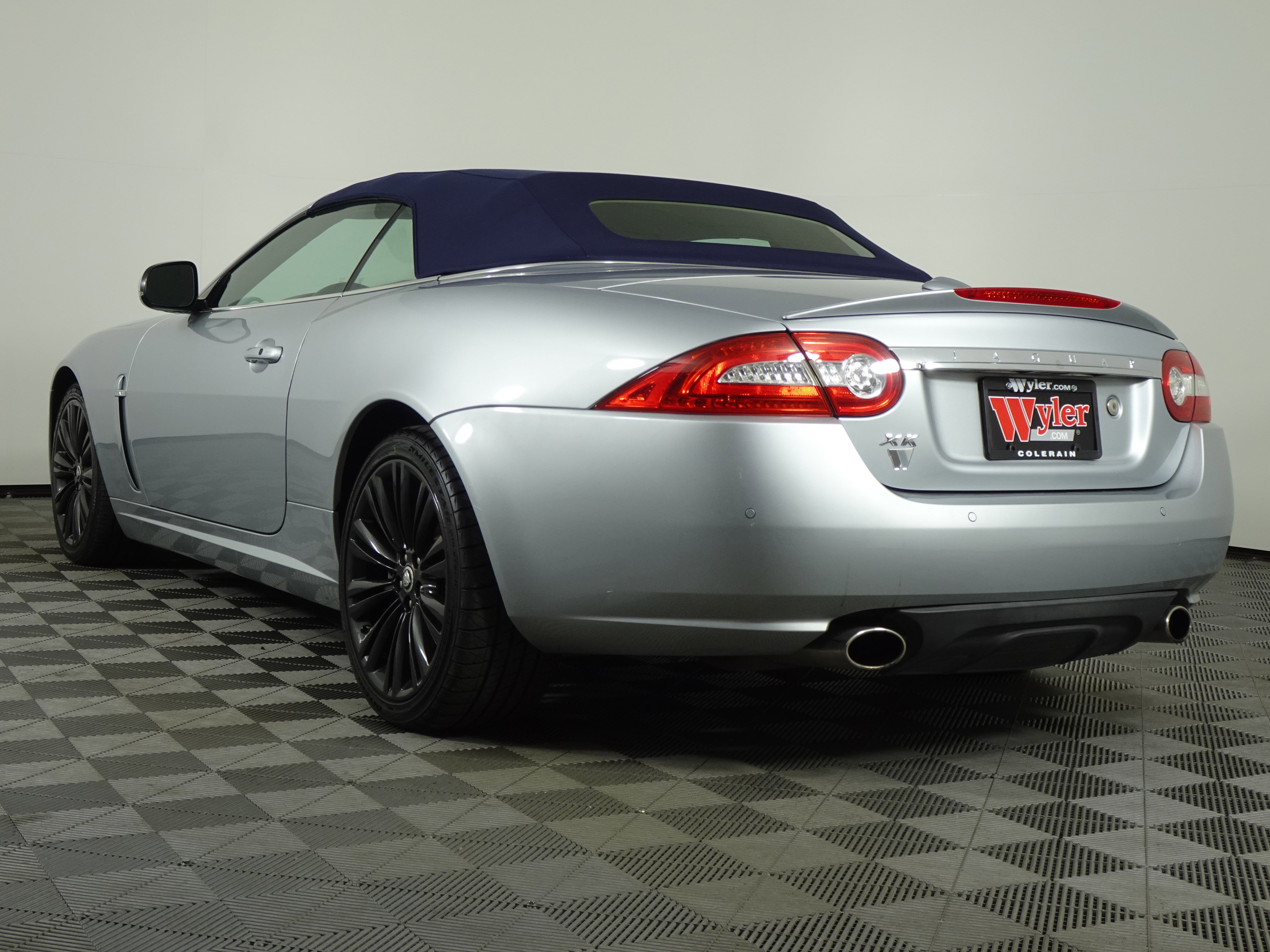 Used 2010 Jaguar XK Convertible image 45