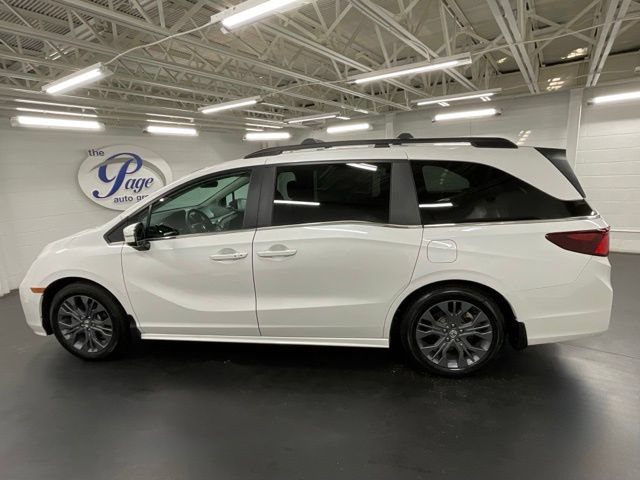 Certified 2025 Honda Odyssey Touring image 2