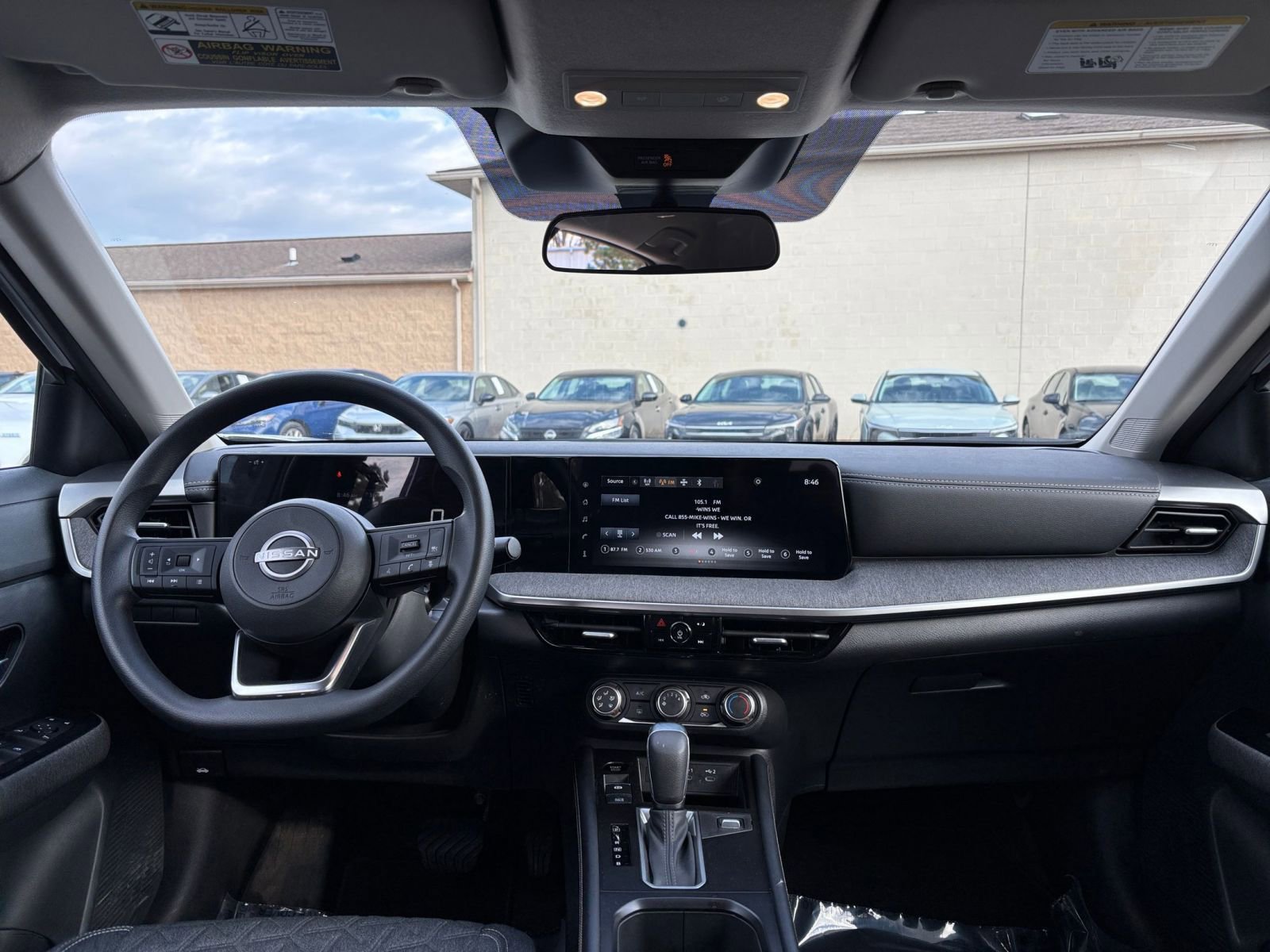 Used 2025 Nissan Kicks SV AWD/4WD image 32