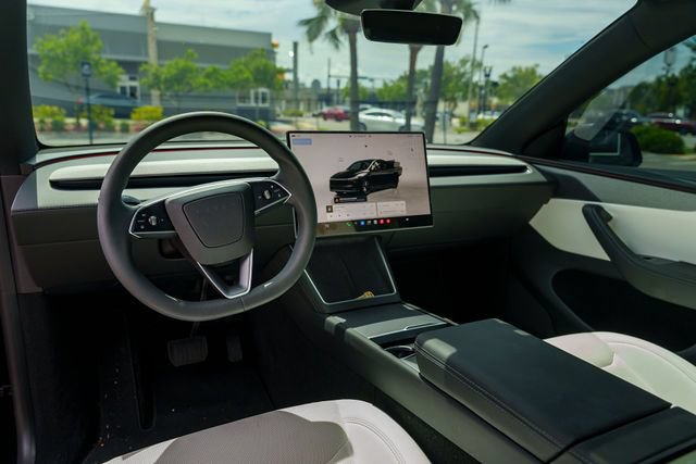 Used 2026 Tesla Model Y 2WD image 11