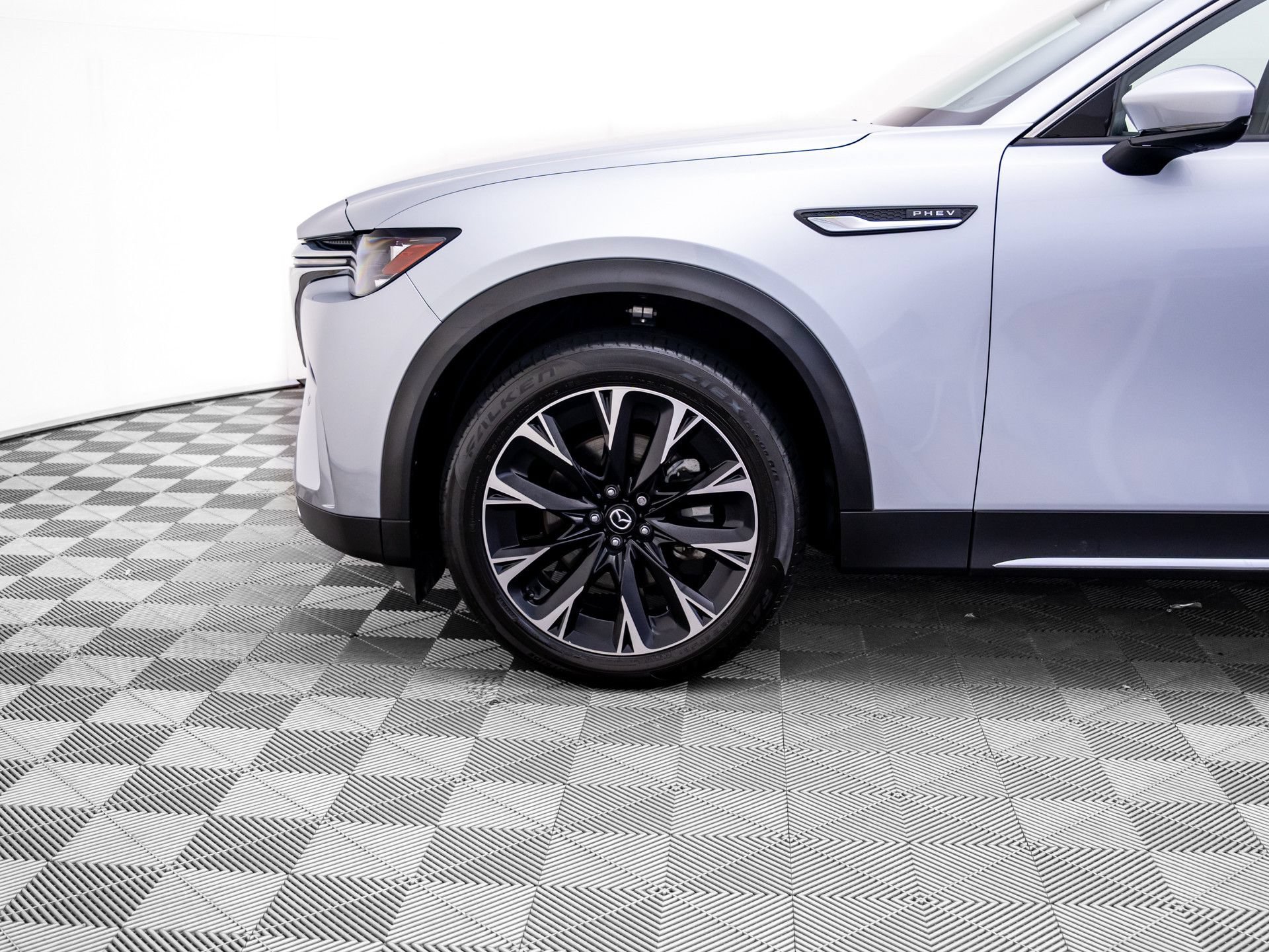 Used 2024 MAZDA CX-90 Plug-In Hybrid w/ Premium Plus AWD/4WD image 37
