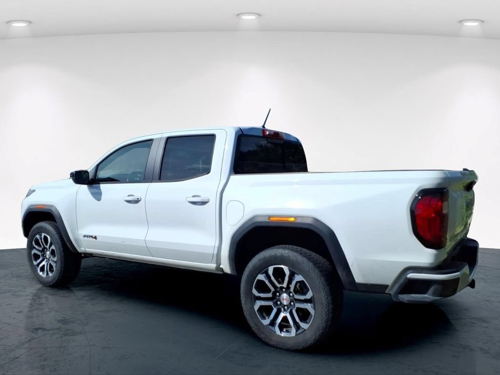 Used 2023 GMC Canyon AT4 w/ AT4 Premium Package AWD/4WD image 8