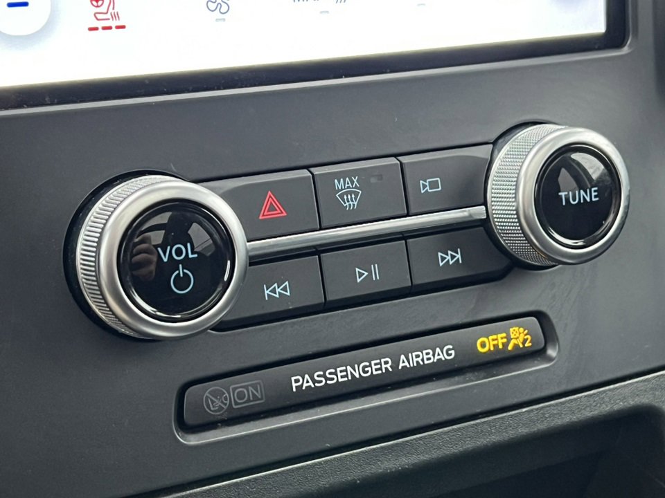 Used 2024 Ford Edge Titanium w/ Equipment Group 301A image 25