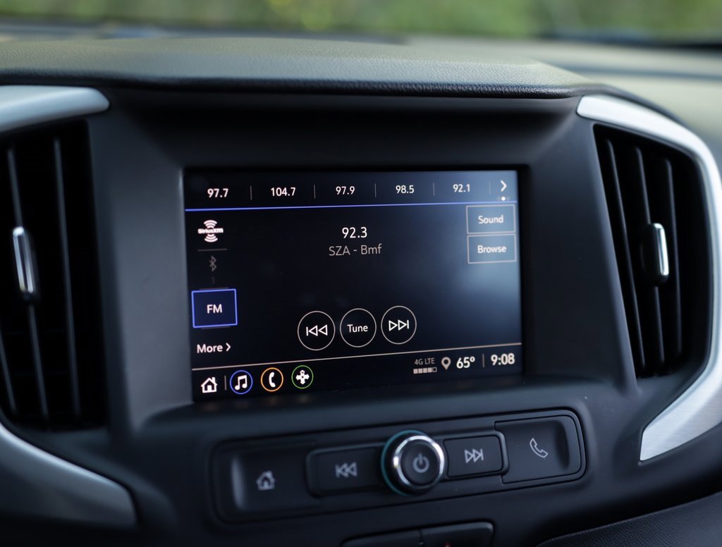 Used 2024 GMC Terrain SLE image 12