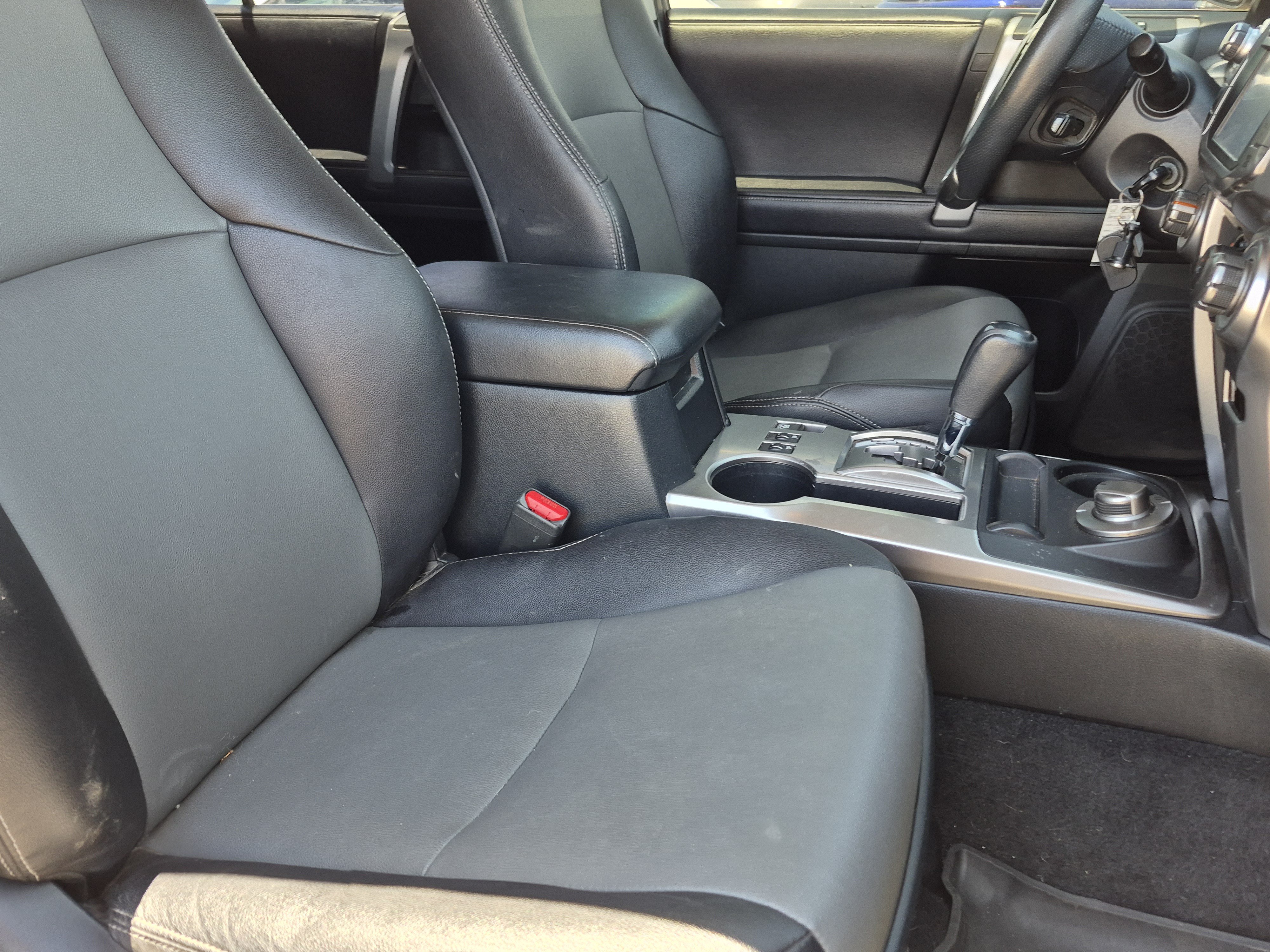 Used 2018 Toyota 4Runner SR5 Premium AWD/4WD image 28