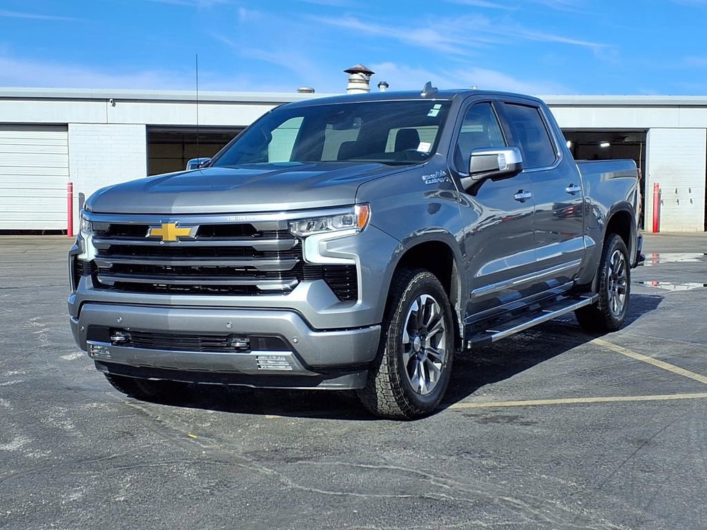 Used 2024 Chevrolet Silverado 1500 High Country w/ Z71 Off-Road Package image 2