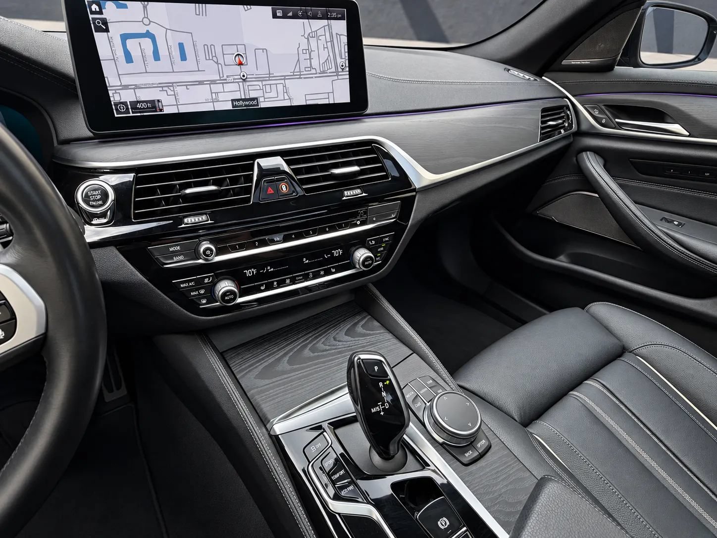Used 2022 BMW M550i xDrive AWD/4WD image 12