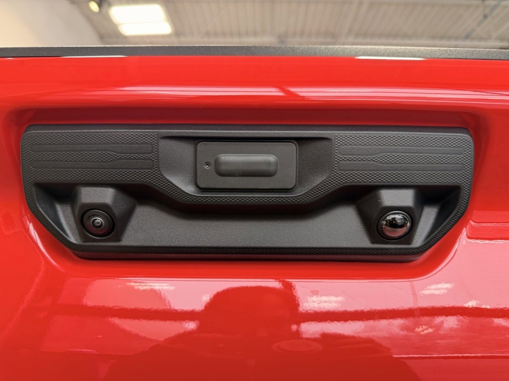 Used 2025 Chevrolet Silverado 2500 LT image 7