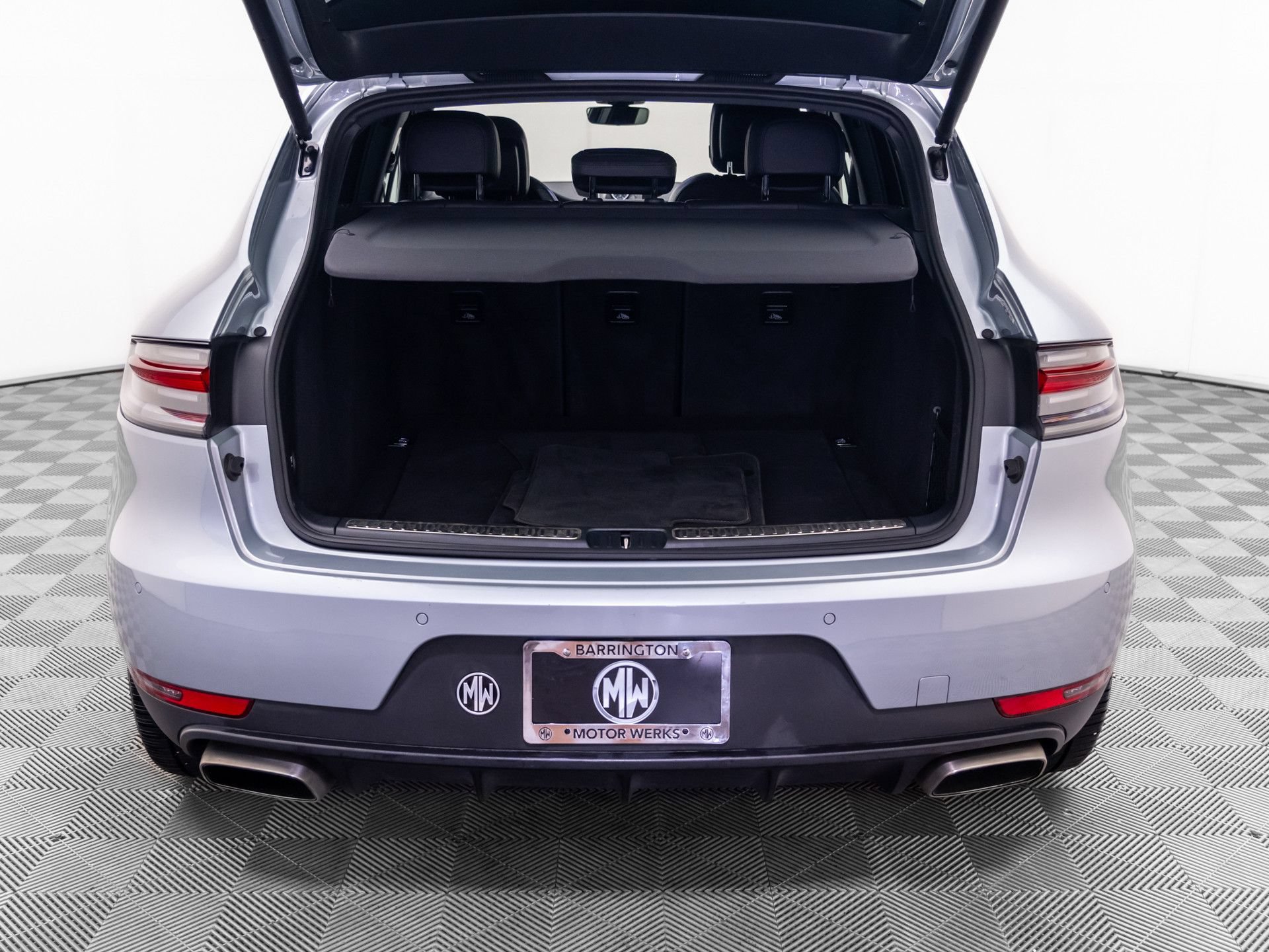 Used 2020 Porsche Macan AWD/4WD image 36