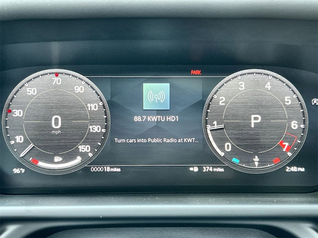 Used 2025 Land Rover Defender 110 S image 22