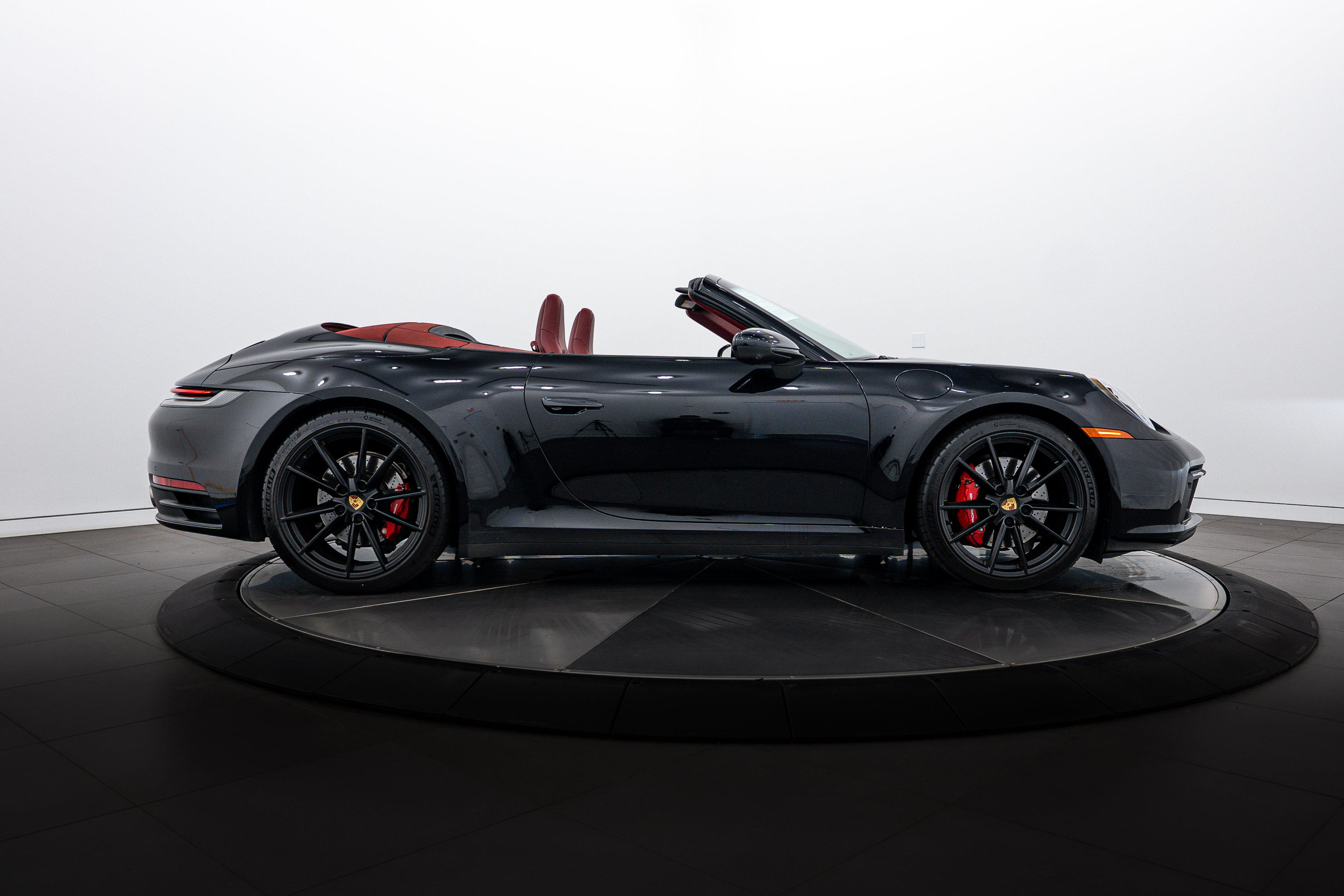 Certified 2024 Porsche 911 Carrera S RWD image 8