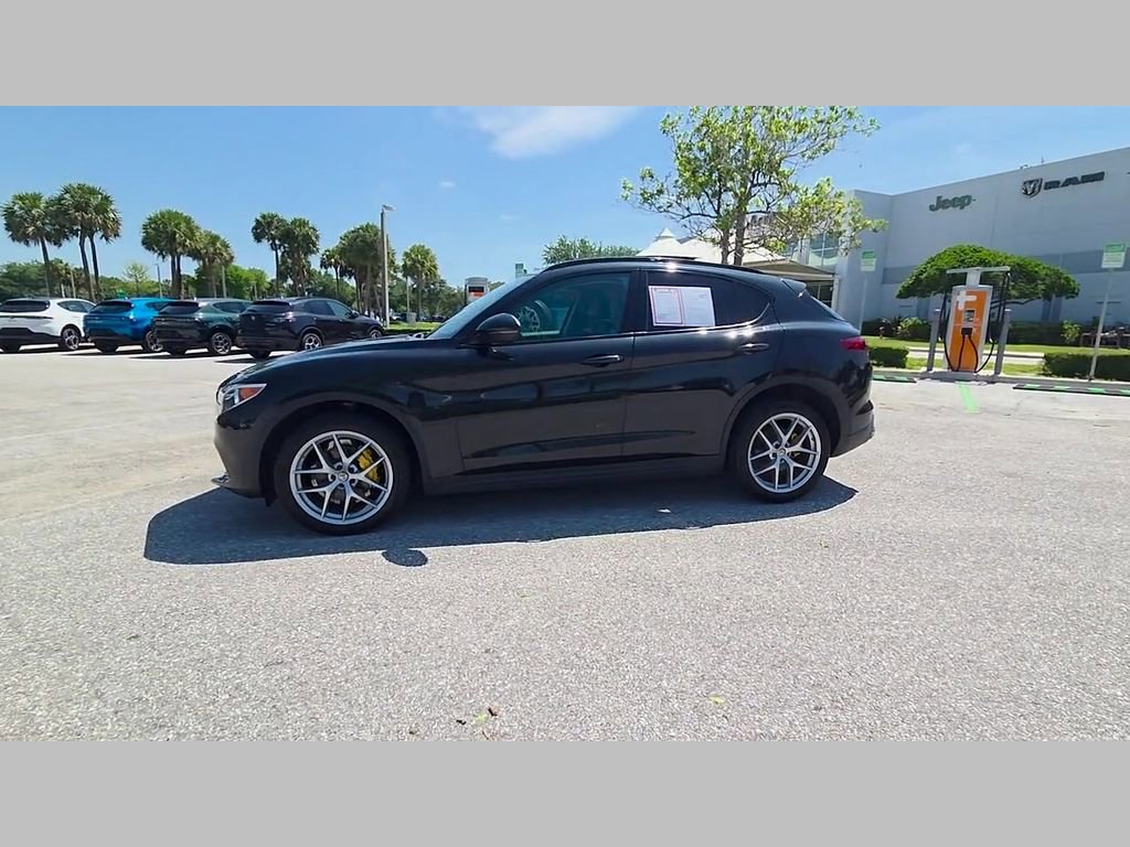 Used 2019 Alfa Romeo Stelvio Sport w/ Quick Order Package 22J Sport AWD/4WD image 44