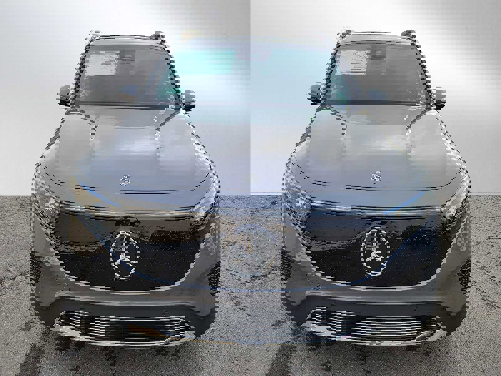 Used 2025 Mercedes-Benz EQB 350 4MATIC SUV image 3