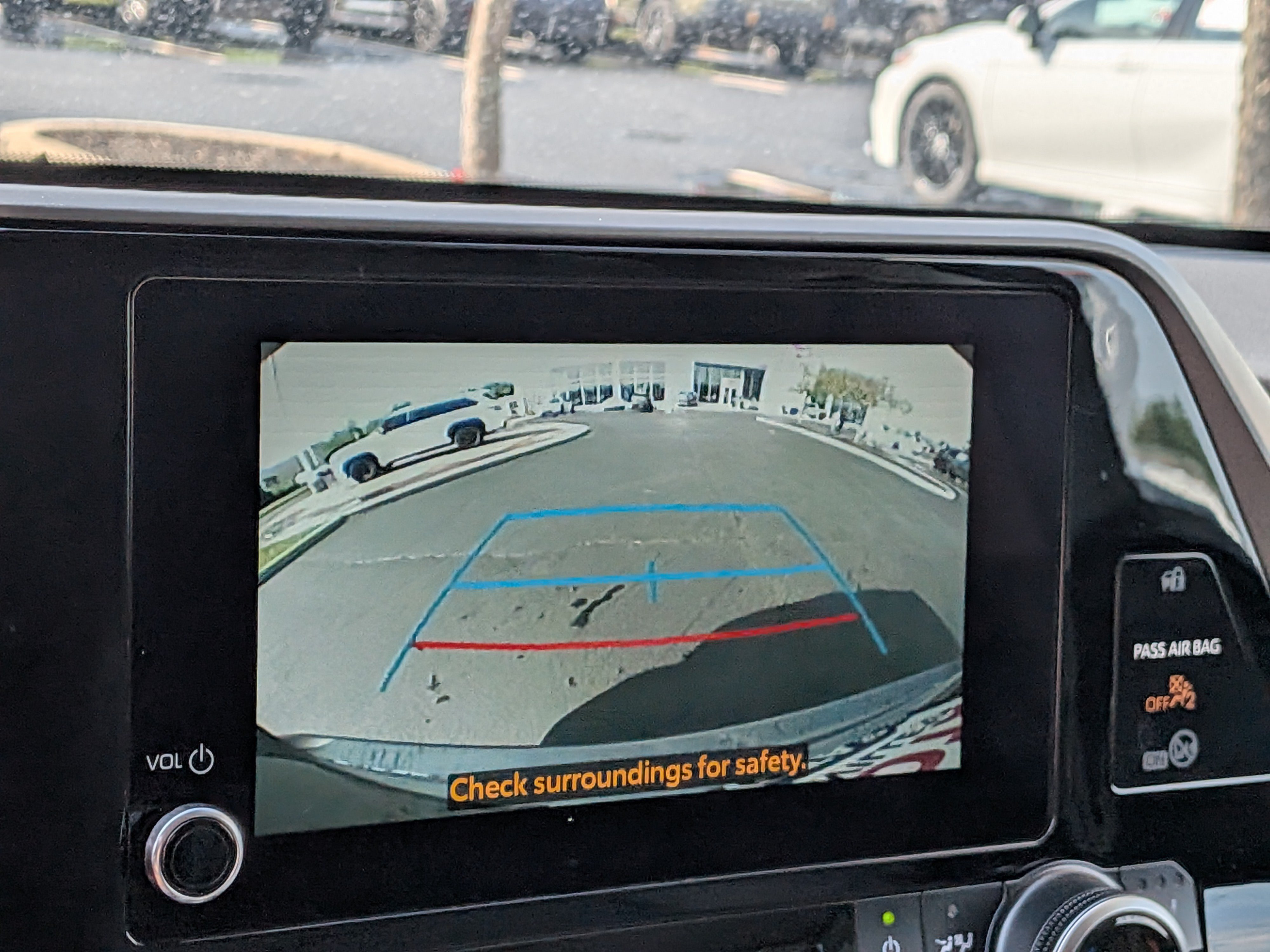 Used 2025 Toyota Highlander XLE AWD/4WD image 35