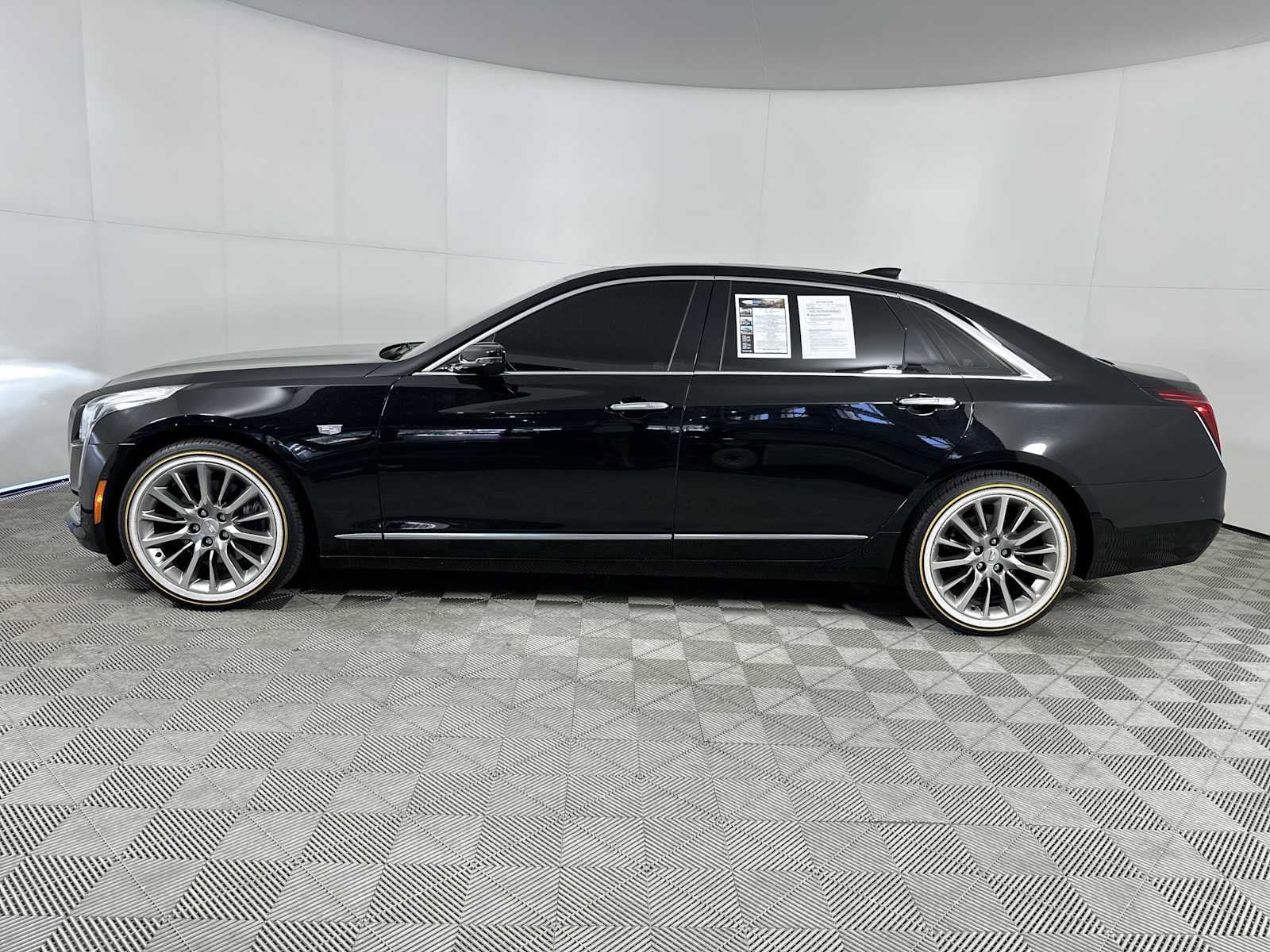 Used 2018 Cadillac CT6 Luxury image 5