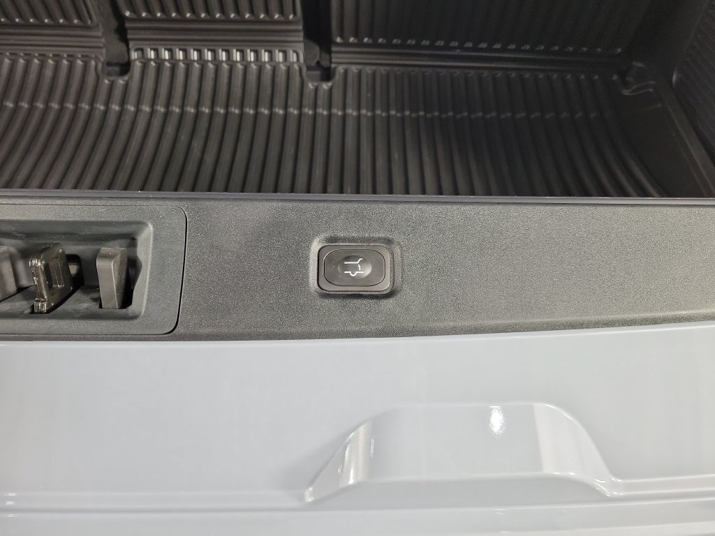 Used 2025 Ford Expedition King Ranch AWD/4WD image 9