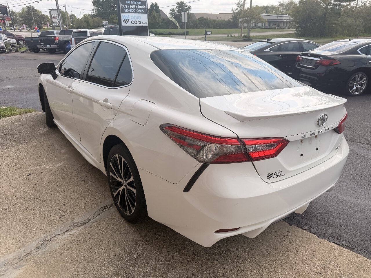 Used 2018 Toyota Camry SE FWD image 5