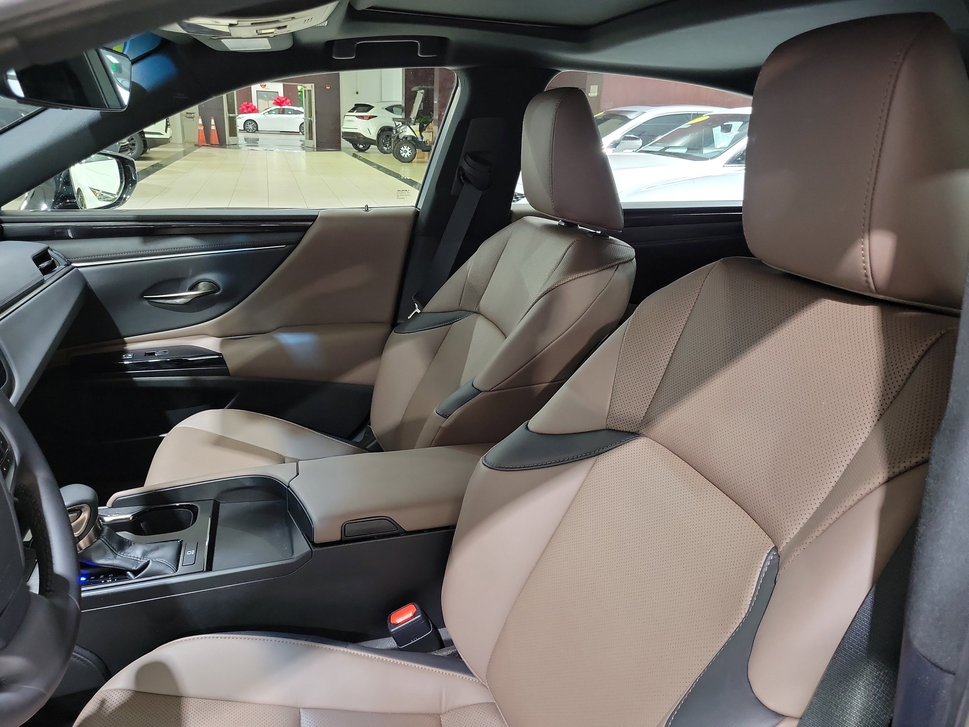 Used 2023 Lexus ES 350 w/ Accessory Package (Z2) image 10